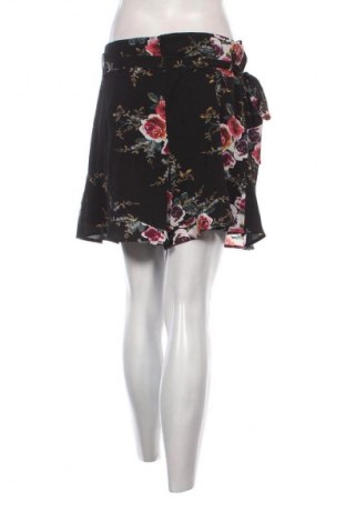 Дамски къс панталон Floryday, Размер XL, Цвят Многоцветен, Цена 10,22 €