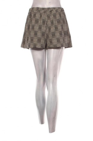 Дамски къс панталон Forever 21, Размер M, Цвят Многоцветен, Цена 4,09 €