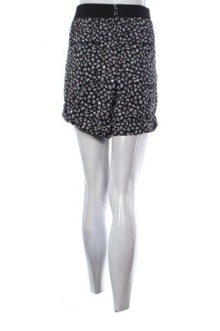 Дамски къс панталон George, Размер 3XL, Цвят Многоцветен, Цена 16,84 €