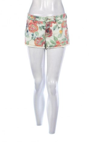 Дамски къс панталон Guess, Размер M, Цвят Многоцветен, Цена 23,02 €