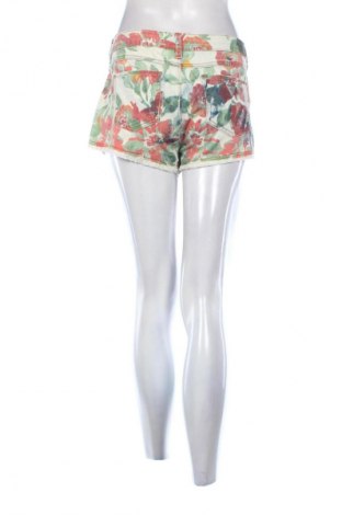 Дамски къс панталон Guess, Размер M, Цвят Многоцветен, Цена 23,02 €