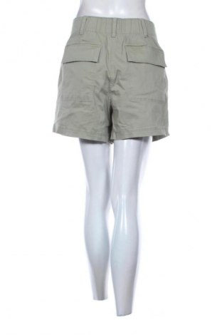 Дамски къс панталон H&M, Размер XL, Цвят Зелен, Цена 11,24 €