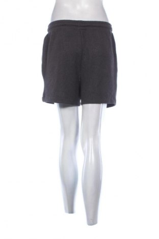 Дамски къс панталон H&M, Размер M, Цвят Сив, Цена 2,56 €