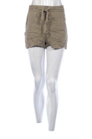 Дамски къс панталон H&M Divided, Размер S, Цвят Зелен, Цена 10,22 €