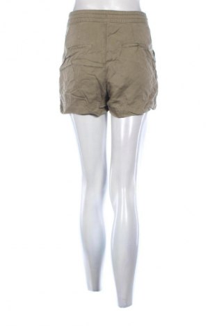 Дамски къс панталон H&M Divided, Размер S, Цвят Зелен, Цена 10,22 €