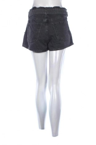 Γυναικείο κοντό παντελόνι H&M Divided, Μέγεθος M, Χρώμα Μαύρο, Τιμή 7,99 €