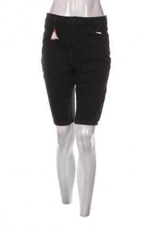 Дамски къс панталон Kiabi, Размер M, Цвят Черен, Цена 7,66 €