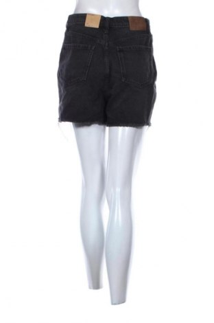 Дамски къс панталон Kiabi, Размер M, Цвят Сив, Цена 7,66 €