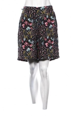 Γυναικείο κοντό παντελόνι LCW, Μέγεθος XL, Χρώμα Πολύχρωμο, Τιμή 13,99 €