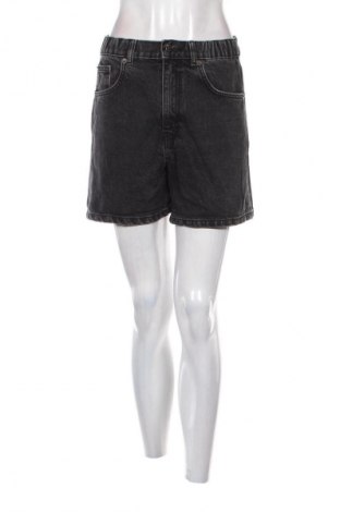 Damen Shorts Pull&Bear, Größe S, Farbe Schwarz, Preis 8,99 €