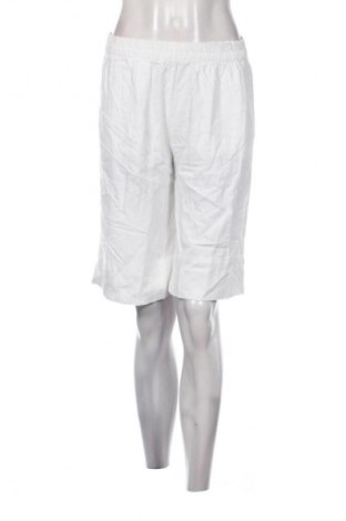 Damen Shorts Pull&Bear, Größe S, Farbe Weiß, Preis 5,99 €