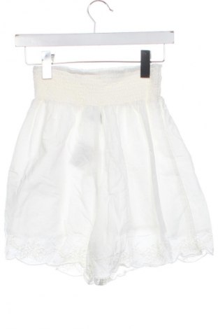 Γυναικείο κοντό παντελόνι Reserved, Μέγεθος XS, Χρώμα Λευκό, Τιμή 5,77 €
