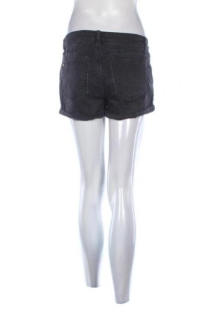 Γυναικείο κοντό παντελόνι Reserved, Μέγεθος M, Χρώμα Μαύρο, Τιμή 7,99 €