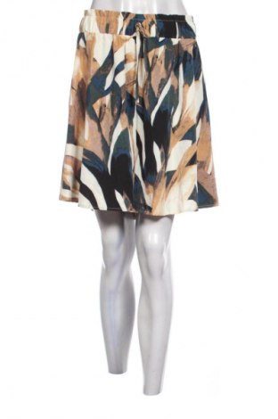 Γυναικείο κοντό παντελόνι SHEIN, Μέγεθος XXL, Χρώμα Πολύχρωμο, Τιμή 7,99 €