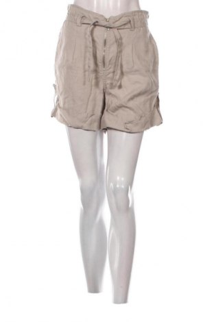 Дамски къс панталон Stefanel, Размер XL, Цвят Бежов, Цена 38,34 €