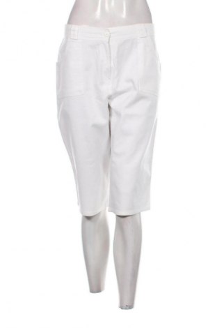 Дамски къс панталон Unbranded, Размер L, Цвят Бял, Цена 9,70 €