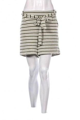 Дамски къс панталон Unbranded, Размер L, Цвят Многоцветен, Цена 5,11 €