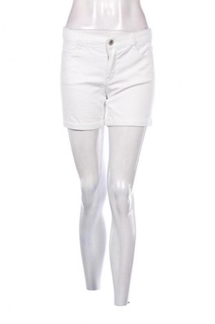 Pantaloni scurți de femei Yessica, Mărime M, Culoare Alb, Preț 36,99 Lei