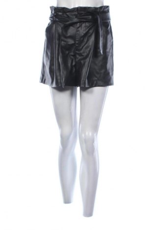 Γυναικείο κοντό παντελόνι Zara, Μέγεθος M, Χρώμα Μαύρο, Τιμή 10,99 €