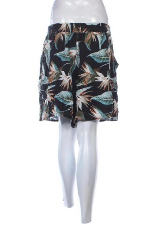 Γυναικείο κοντό παντελόνι Zeva, Μέγεθος M, Χρώμα Πολύχρωμο, Τιμή 8,99 €