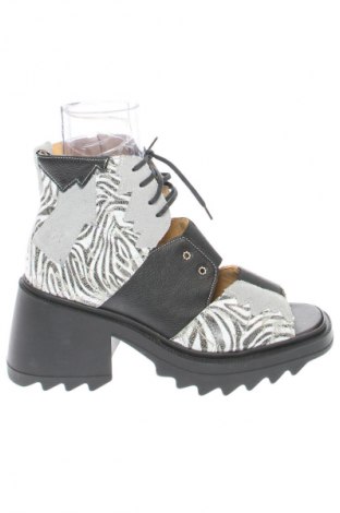 Дамски обувки Maciejka, Размер 37, Цвят Многоцветен, Цена 62,64 €