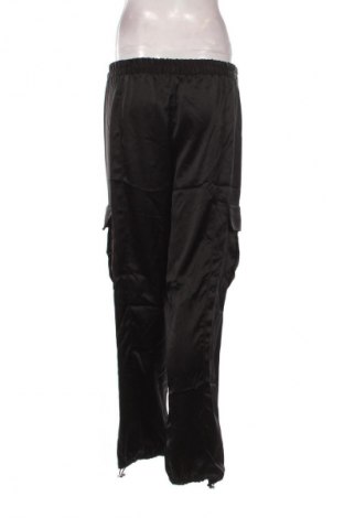 Дамски панталон Bershka, Размер XL, Цвят Черен, Цена 6,64 €