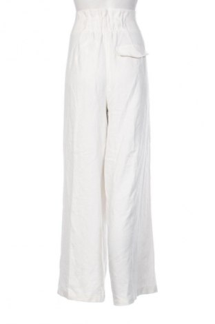 Dámské kalhoty  Bershka, Velikost M, Barva Bílá, Cena  439,00 Kč