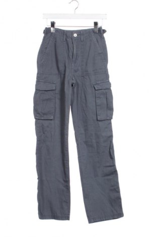 Pantaloni de femei Bershka, Mărime XXS, Culoare Gri, Preț 85,49 Lei