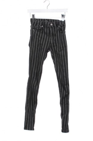 Γυναικείο παντελόνι Bershka, Μέγεθος XS, Χρώμα Πολύχρωμο, Τιμή 7,99 €