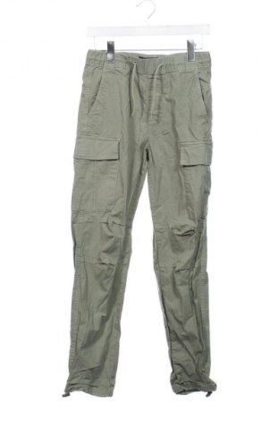 Дамски панталон Bershka, Размер XS, Цвят Зелен, Цена 5,62 €