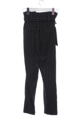 Дамски панталон Bershka, Размер XXS, Цвят Многоцветен, Цена 15,33 €