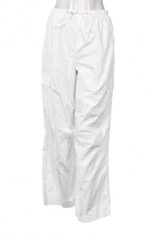 Дамски панталон Bershka, Размер S, Цвят Бял, Цена 14,74 €