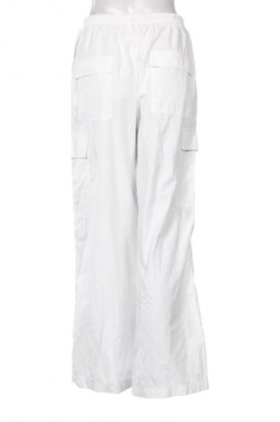 Дамски панталон Bershka, Размер S, Цвят Бял, Цена 14,74 €