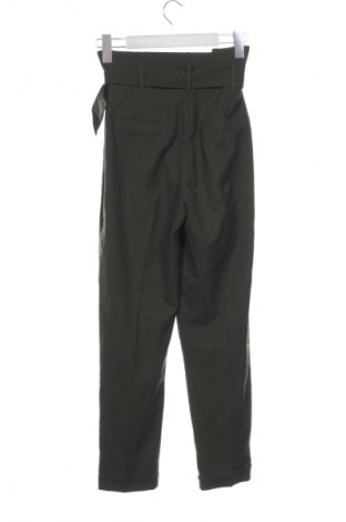 Dámské kalhoty  Bershka, Velikost XS, Barva Zelená, Cena  283,00 Kč