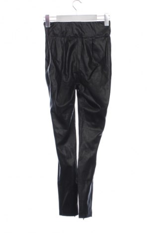 Pantaloni de femei Guess, Mărime S, Culoare Negru, Preț 132,99 Lei
