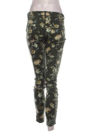 Dámské kalhoty  H&M L.O.G.G., Velikost M, Barva Vícebarevné, Cena  229,00 Kč