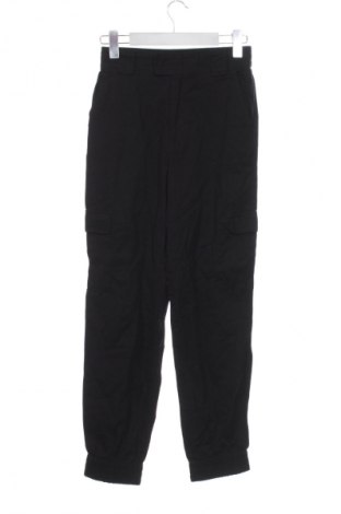 Дамски панталон Stradivarius, Размер XS, Цвят Черен, Цена 7,15 €