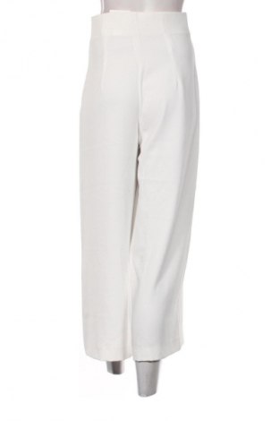 Γυναικείο παντελόνι Zara, Μέγεθος S, Χρώμα Λευκό, Τιμή 16,99 €