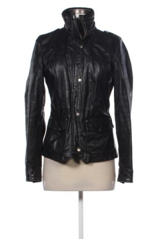 Γυναικείο δερμάτινο μπουφάν Stradivarius, Μέγεθος M, Χρώμα Μαύρο, Τιμή 45,99 €