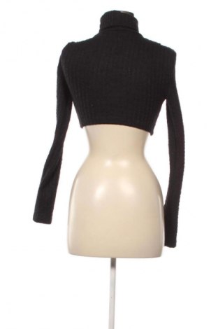 Γυναικείο ζιβάγκο Bershka, Μέγεθος S, Χρώμα Μαύρο, Τιμή 5,99 €