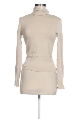 Дамско полo Stradivarius, Размер M, Цвят Бежов, Цена 5,62 €