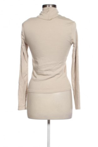 Дамско полo Stradivarius, Размер M, Цвят Бежов, Цена 5,62 €