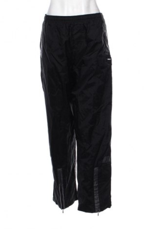 Дамско спортно долнище Nike, Размер L, Цвят Черен, Цена 57,77 €