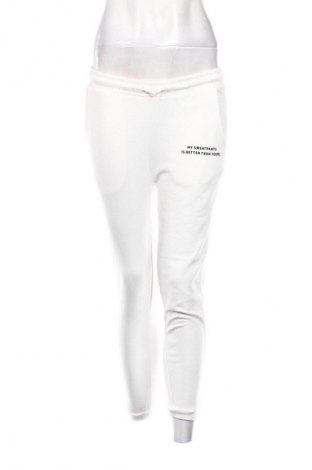 Pantaloni trening de femei ONLY, Mărime S, Culoare Alb, Preț 52,99 Lei