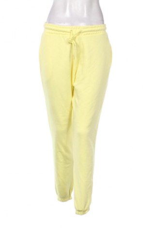 Дамско спортно долнище Pull&Bear, Размер M, Цвят Жълт, Цена 24,03 €