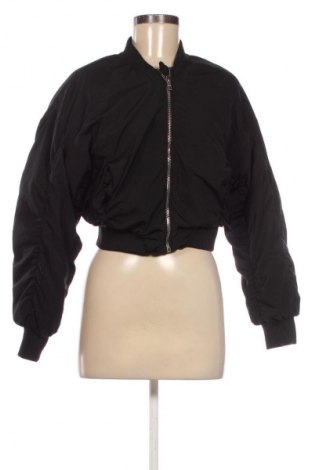 Γυναικείο μπουφάν Bershka, Μέγεθος S, Χρώμα Μαύρο, Τιμή 24,34 €