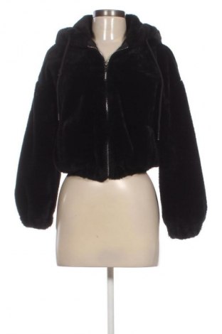 Γυναικείο μπουφάν Bershka, Μέγεθος XS, Χρώμα Μαύρο, Τιμή 27,99 €