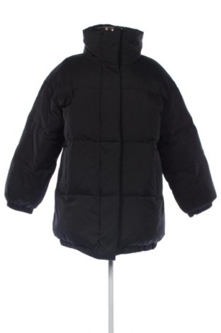 Γυναικείο μπουφάν Numph, Μέγεθος M, Χρώμα Μαύρο, Τιμή 119,99 €