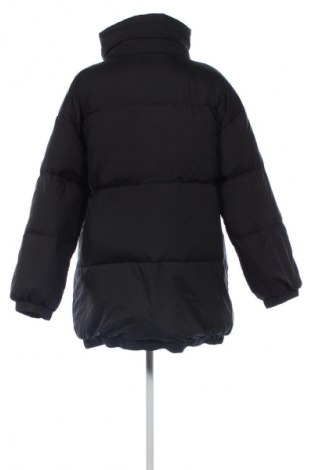 Γυναικείο μπουφάν Numph, Μέγεθος M, Χρώμα Μαύρο, Τιμή 119,99 €