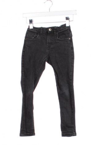 Детски дънки Reserved, Размер 6-7y/ 122-128 см, Цвят Черен, Цена 12,27 €